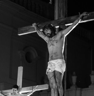 GALERÍA DE FOTOS: Masiva concurrencia al vía crucis y procesión