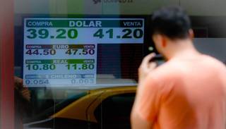 Luego del fin de semana largo, el dólar saltó por encima de los 41 pesos