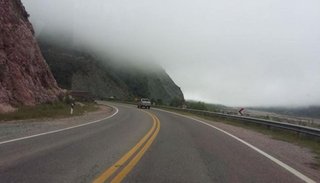 Por las insistentes lloviznas piden transitar con precaución