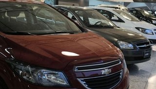 Por la caída de las ventas, ofrecen 200 mil autos a tasa cero y con descuentos