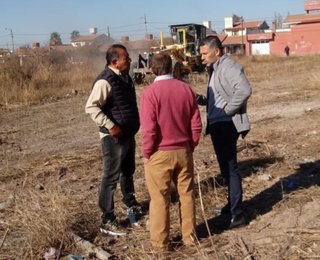 Limpiarán baldío en Los Ceibos