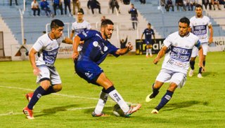 Gimnasia no pudo con San Martín y ahora la mano se le puso muy complicada
