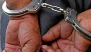 Alférez detenido por intentar violar a una madre y su hija