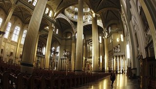 Unos 380 sacerdotes polacos abusaron de menores durante 30 años