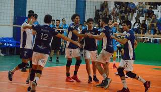 Fundación ganó anoche y sueña