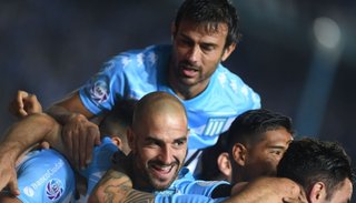 Racing derrotó a Belgrano y sigue firme en la cima