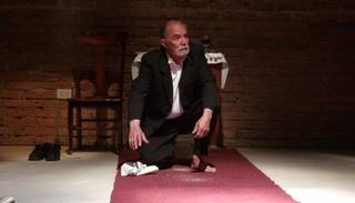 "Bailemos sobre las cenizas, Hamlet" en Teatro El Pasillo