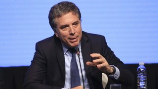Para Dujovne, la economía "comenzó a recuperarse"