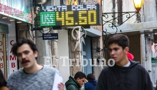 Suba del dólar: Más plata para intereses y menos oxígeno para la economía, los efectos