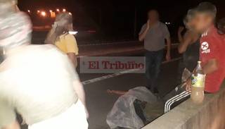 Atropellan a un joven que por huir cruzó la ruta