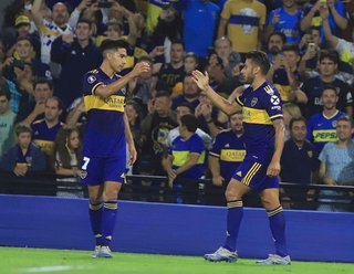 Boca goleó al DIM y se acomodó en la tabla