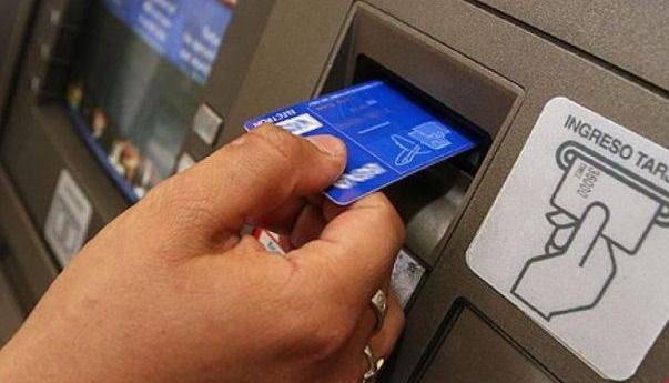 Jubilados podrán pedir por teléfono la tarjeta de débito