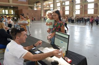Adelantan para mañana la carga de la tarjeta Alimentar