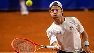 Schwartzman fue práctico y avanzó