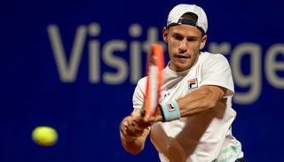 Schwartzman mantiene la chapa y está en semis