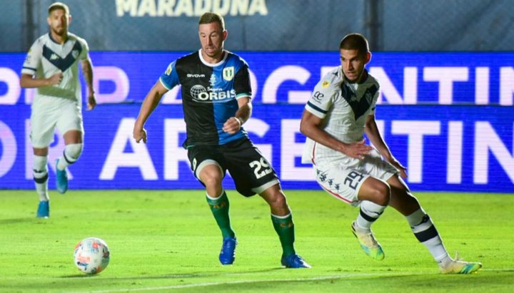 Banfield venció a Vélez en un partidazo y se metió a la Sudamericana 2022