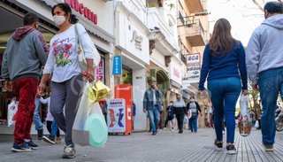Microcentro de la ciudad: Tras cuatro meses sin manteros,  el comercio repuntó sus ventas