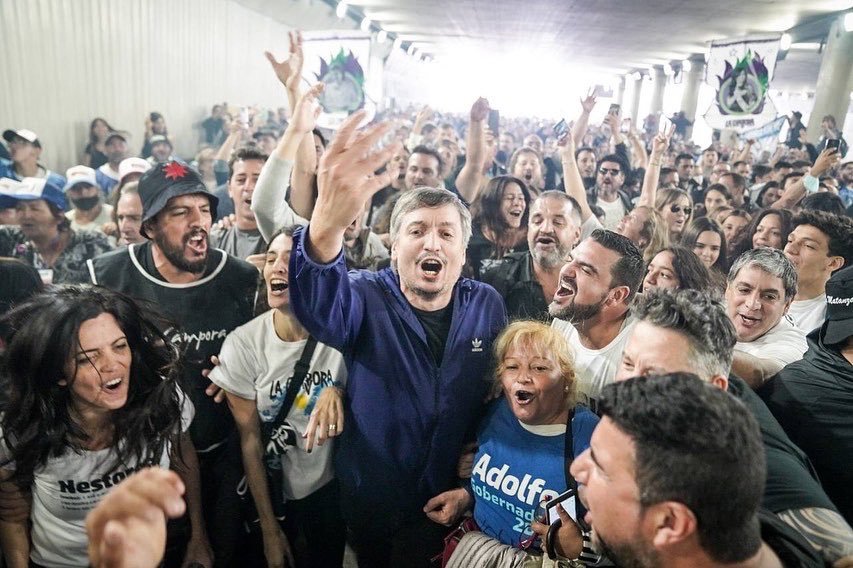 Máximo Kirchner y un mensaje al Presidente: "Uno elige los estudios de TV, o la calle y la gente"- Máximo Kirchner y un mensaje al Presidente: "Uno elige los estudios de TV, o la calle y la gente"