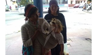 Mujeres wichis denuncian	violación y reclaman filiación de sus hijos