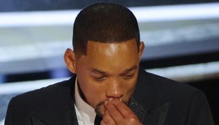 Will Smith ganó el Oscar y pidió perdón por golpear a Chris Rock