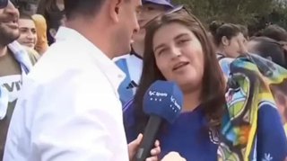 Presentó un certificado médico falso para ver a la Selección y su jefe la vio en la TV