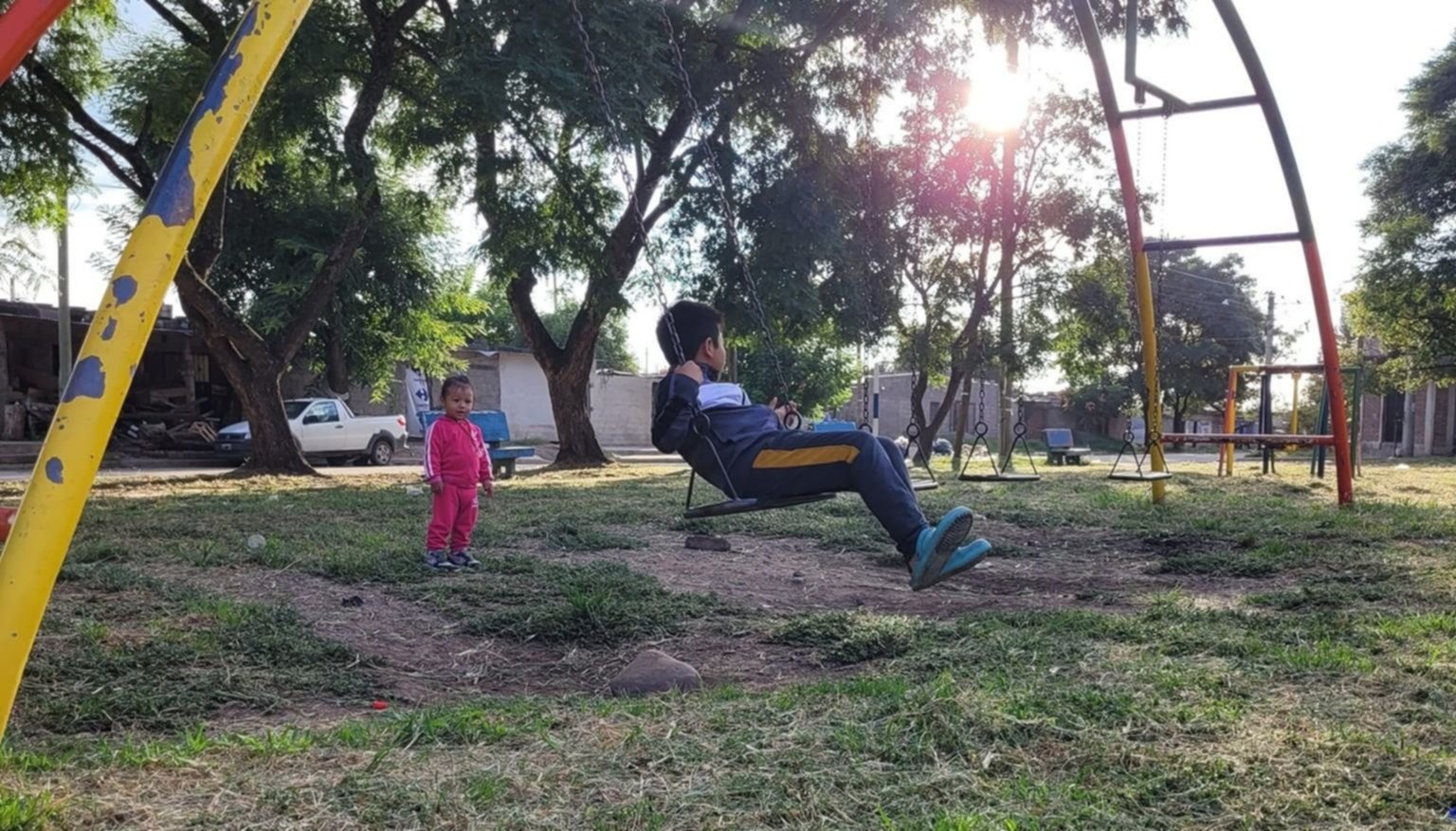 Vecinos conformes con labor de desmalezamiento