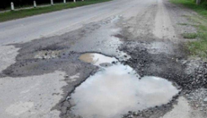 Preocupación por dos rutas “minadas”: las provinciales 22 y 21, camino a San Agustín
