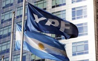 Se dispararon las acciones de YPF tras el anunció de su privatización