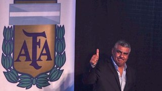 Tapia habló con Bauza pero no resolvieron su continuidad