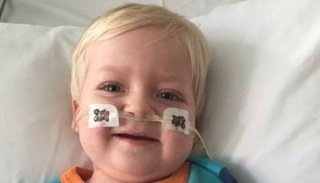Un niño de dos años que estaba en coma despertó cuando iba a ser desconectado