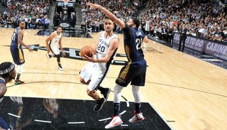 Manu Ginóbili y los Spurs, contra los campeones