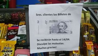 Los comercios que no acepten los billetes de dos pesos podrían recibir multas millonarias