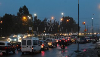 Dos conductores explotaron en ira en la ruta y casi causan una tragedia