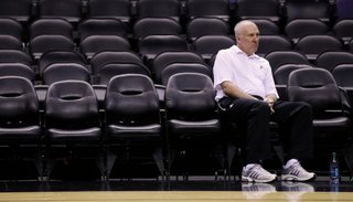 Otra mala para los Spurs: Murió la esposa de Popovich