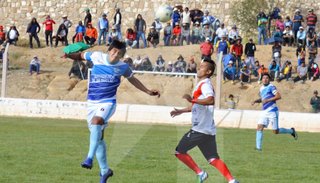 Dura caída de Racing de Ojo de Agua en la ida de la final