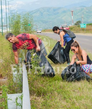 Juntaron 40 bolsas de residuos en un tramo de la circunvalación oeste
