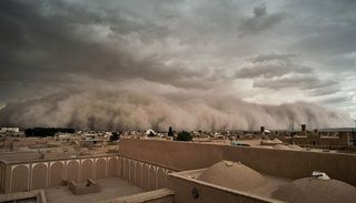 VIDEOS. Una dantesca tormenta de arena “sepultó” la capital de Arabia Saudita