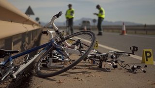 Por la crisis volvieron las bicis a las rutas y con ellas los peligros: "Pero no queda otra", contaron