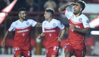 El bicho arrancó con buen pie la Sudamericana