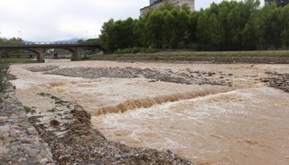 La fuerte crecida del río Xibi Xibi