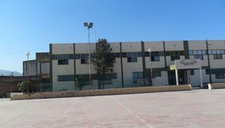 Alumnos asaltados con arma de fuego a pocos metros del colegio