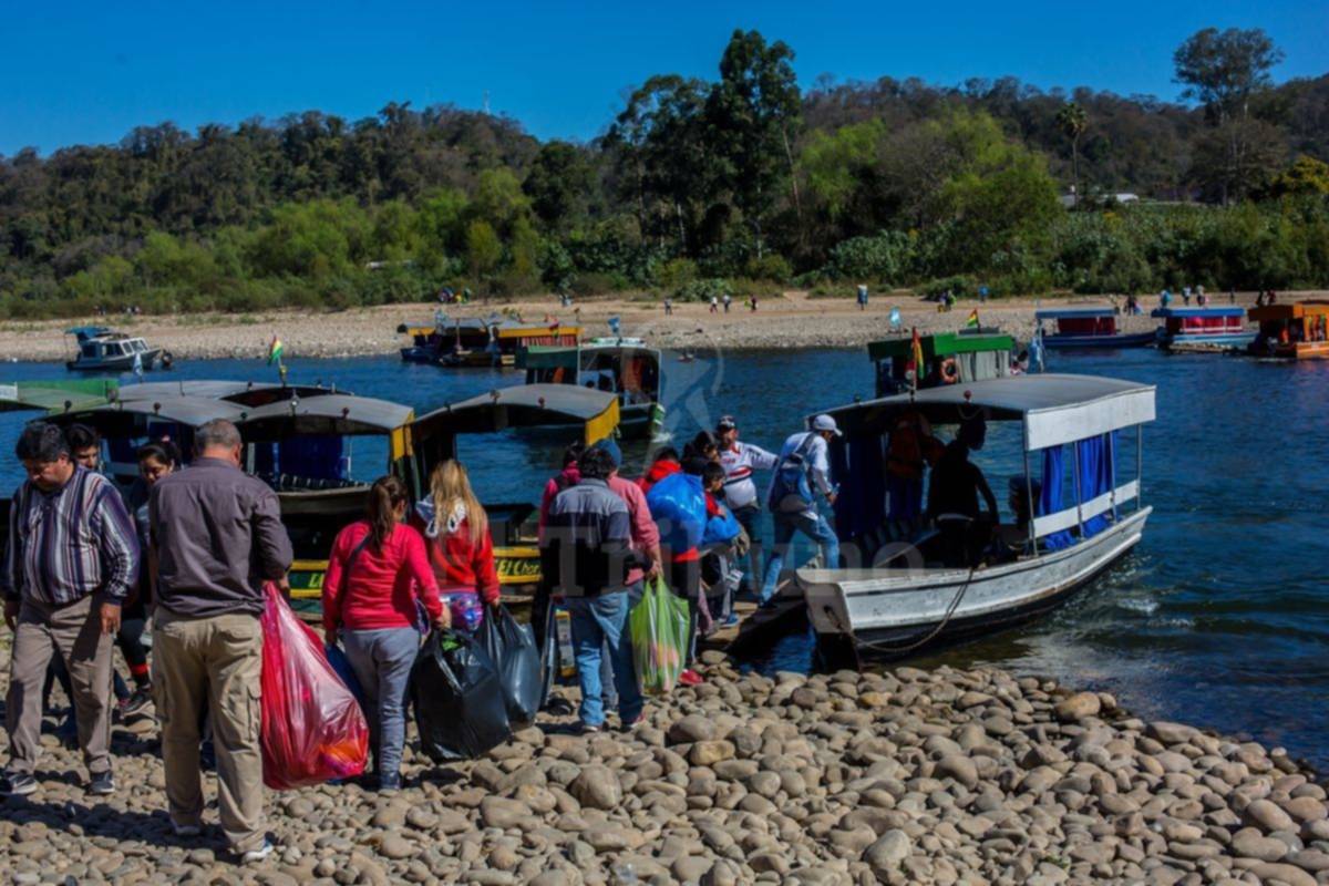 Protesta de bagayeros bolivianos por sentirse excluidos del acuerdo