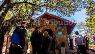 Fe, emoción y lágrimas en el primer encuentro con la Virgen del Cerro