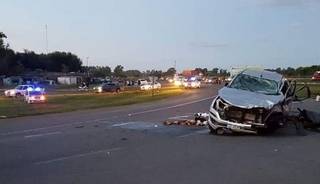 Ocho muertos tras el choque de frente entre dos vehículos