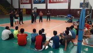 En vóley hubo una visita de Selección