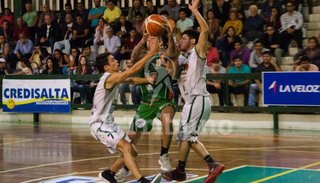 Le costó, pero El Tribuno Básquet avanzó