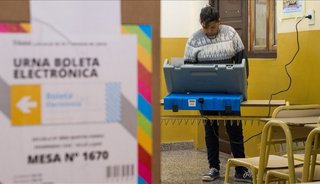 Urtubey desdobló las elecciones en Salta y se votará en octubre y noviembre