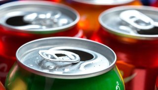 Consumir bebidas azucaradas a diario aumenta el riesgo de muerte prematura