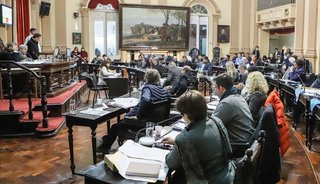 Crispado debate de diputados por el desdoblamiento