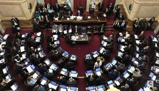 El Senado sancionó por unanimidad la ley contra el acoso callejero